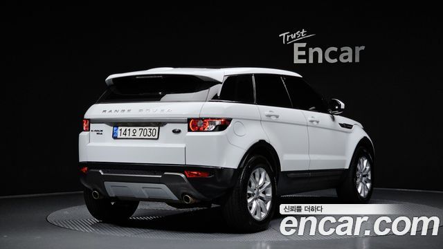 Land Rover Range Rover Evoque 2.2 SD4 Pure 2015 — фото 2