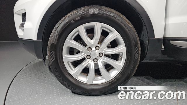 Land Rover Range Rover Evoque 2.2 SD4 Pure 2015 — фото 5