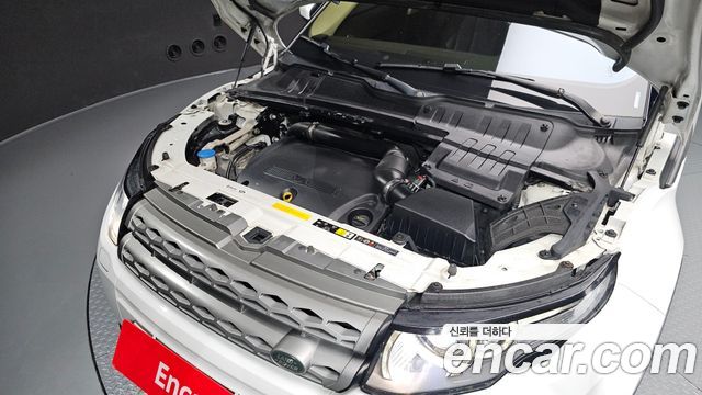 Land Rover Range Rover Evoque 2.2 SD4 Pure 2015 — фото 6