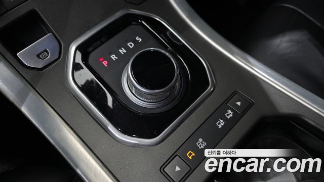 Land Rover Range Rover Evoque 2.2 SD4 Pure 2015 — фото 9