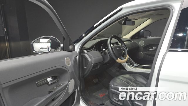 Land Rover Range Rover Evoque 2.2 SD4 Pure 2015 — фото 10