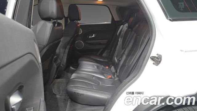 Land Rover Range Rover Evoque 2.2 SD4 Pure 2015 — фото 12