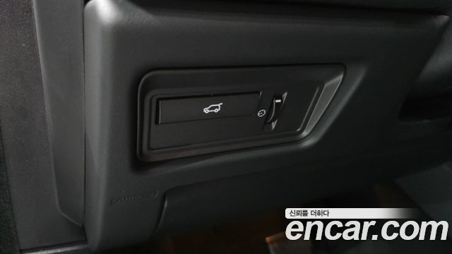 Land Rover Range Rover Evoque 2.2 SD4 Pure 2015 — фото 18