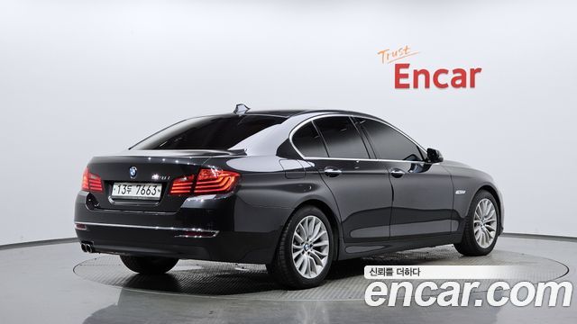 BMW 5 Series (F10) 528i Luxury Plus 2015 — фото 2