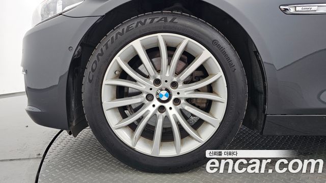 BMW 5 Series (F10) 528i Luxury Plus 2015 — фото 5