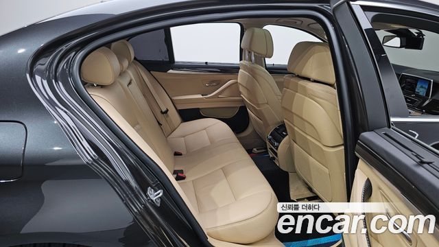 BMW 5 Series (F10) 528i Luxury Plus 2015 — фото 16