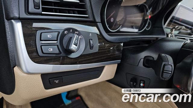 BMW 5 Series (F10) 528i Luxury Plus 2015 — фото 24