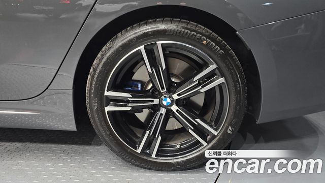 BMW 3 Series (G20) 320i M Sport 2025 — фото 21