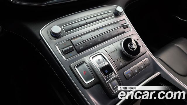 Hyundai Santa Fe Diesel 2.2 2WD Calligraphy 2021 — фото 9