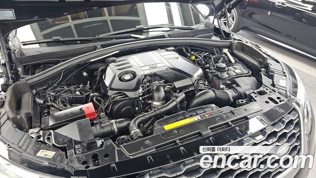 Land Rover Range Rover Velar 3.0 D300 R-Dynamic HSE 2018 — фото 6