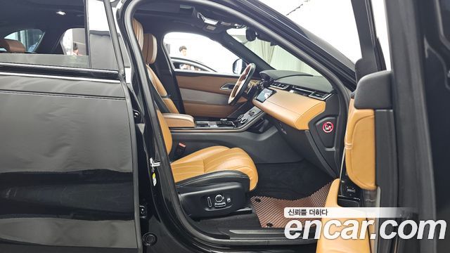 Land Rover Range Rover Velar 3.0 D300 R-Dynamic HSE 2018 — фото 15