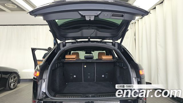 Land Rover Range Rover Velar 3.0 D300 R-Dynamic HSE 2018 — фото 24