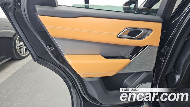 Land Rover Range Rover Velar 3.0 D300 R-Dynamic HSE 2018 — фото 31
