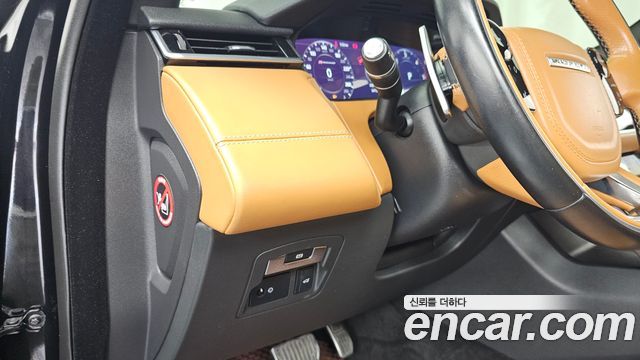 Land Rover Range Rover Velar 3.0 D300 R-Dynamic HSE 2018 — фото 34