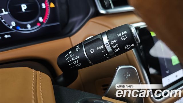 Land Rover Range Rover Velar 3.0 D300 R-Dynamic HSE 2018 — фото 35