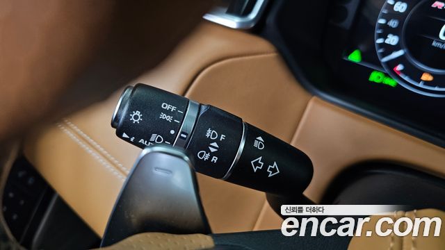Land Rover Range Rover Velar 3.0 D300 R-Dynamic HSE 2018 — фото 41