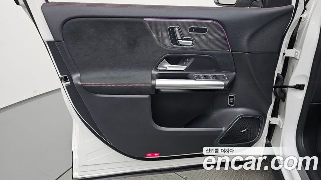 Mercedes-Benz EQA (H243) EQA250 AMG Line 2024 — фото 24