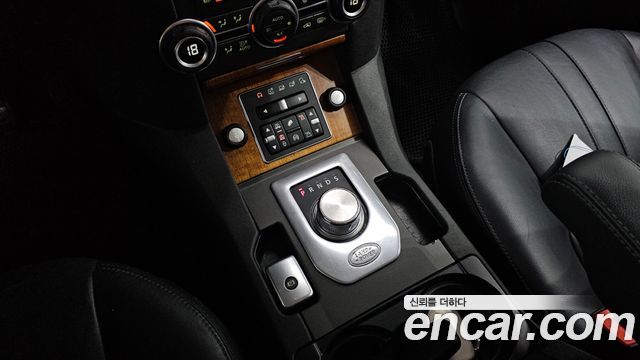 Land Rover Discovery 4 3.0 SDV6 HSE 2014 — фото 9