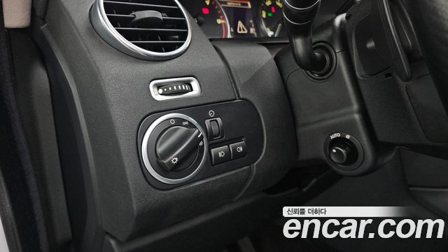 Land Rover Discovery 4 3.0 SDV6 HSE 2014 — фото 15