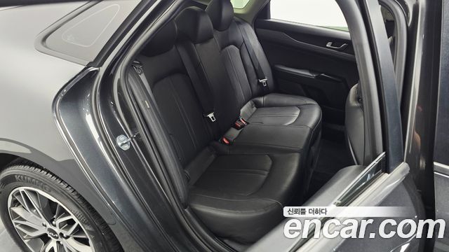 Kia K5 (III) 2.0 Prestige 2022 — фото 32