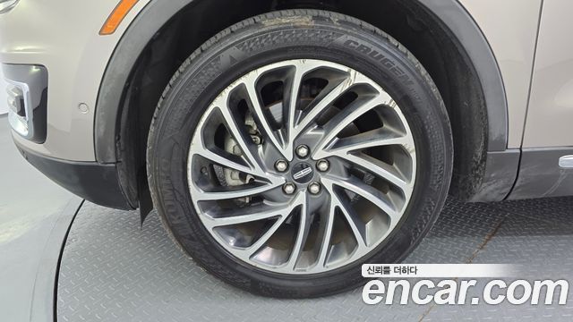 Lincoln Nautilus (I) 2.7 Reserve AWD 2019 — фото 5