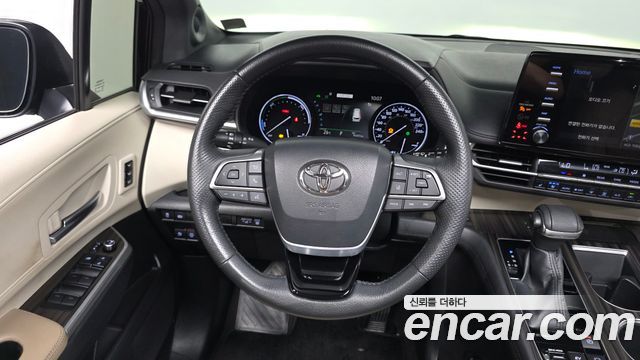 Toyota Sienna (IV) 2.5 Hybrid AWD 2021 — фото 13
