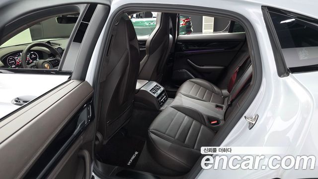 Porsche Panamera (976) 4.0 GTS 2025 — фото 16