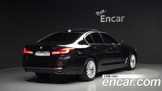 BMW 5 Series (G30) 530i xDrive Luxury 2022 — фото 2