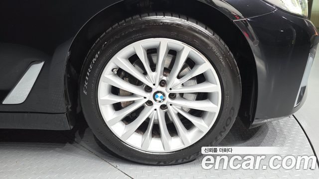 BMW 5 Series (G30) 530i xDrive Luxury 2022 — фото 5