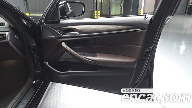 BMW 5 Series (G30) 530i xDrive Luxury 2022 — фото 24