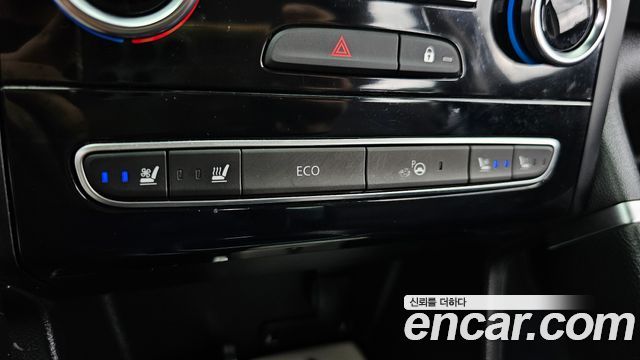 Renault Korea QM6 2.0 LPe LE Signature 2WD 2022 — фото 16