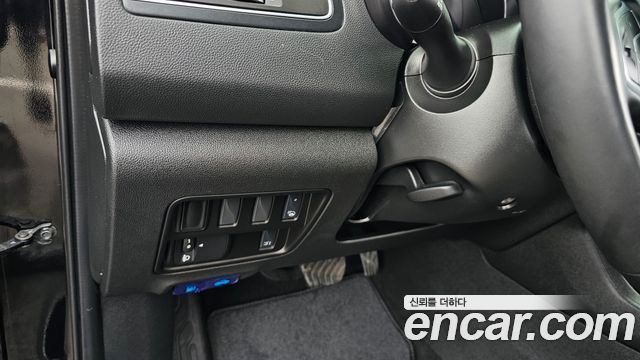 Renault Korea QM6 2.0 LPe LE Signature 2WD 2022 — фото 17