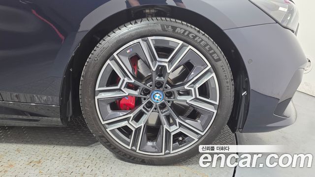 BMW i5 (G60) eDrive 40 M Sport Pro 2024 — фото 27