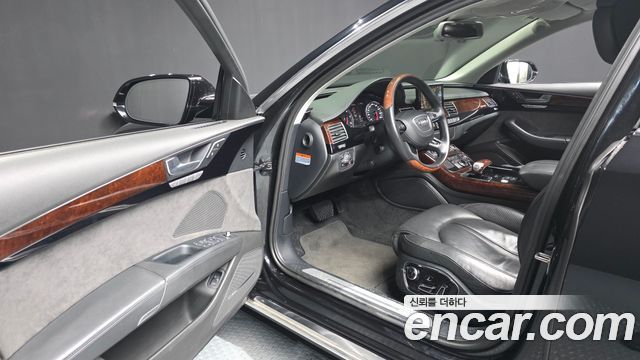 Audi A8 4.2 FSI Quattro LWB D4 2012 — фото 10