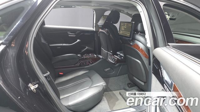 Audi A8 4.2 FSI Quattro LWB D4 2012 — фото 12