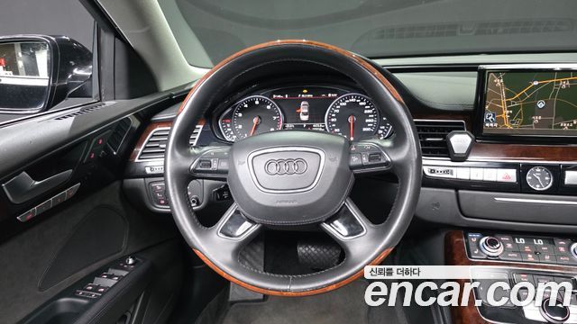 Audi A8 4.2 FSI Quattro LWB D4 2012 — фото 13