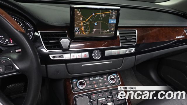 Audi A8 4.2 FSI Quattro LWB D4 2012 — фото 14