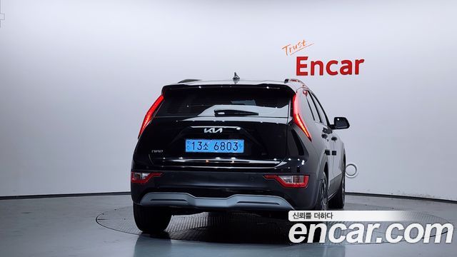 Kia Niro EV Air 2023 — фото 4