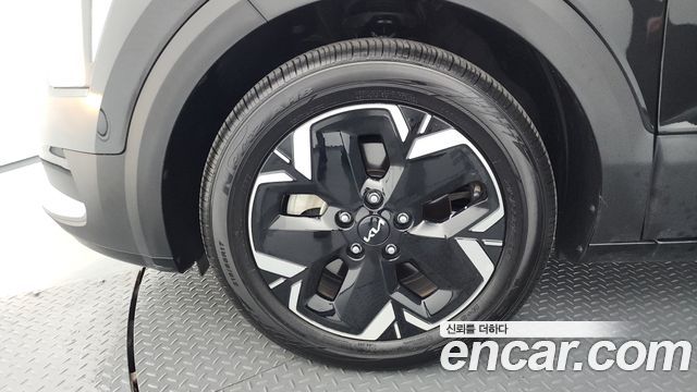 Kia Niro EV Air 2023 — фото 5