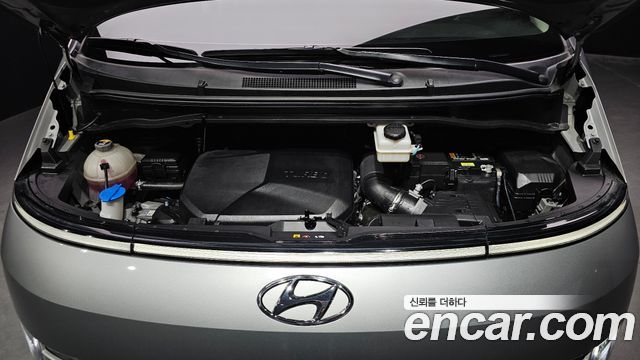 Hyundai Staria Cargo 5-Seater Modern 2022 — фото 6