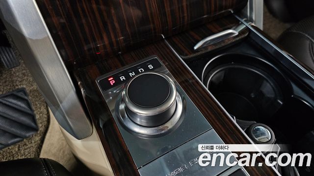 Land Rover Range Rover (IV) 4.4 SDV8 AB DIESEL 2016 — фото 9