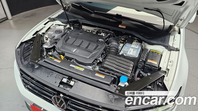 Volkswagen Passat GT (B8) 2.0 TDI Premium 2022 — фото 6