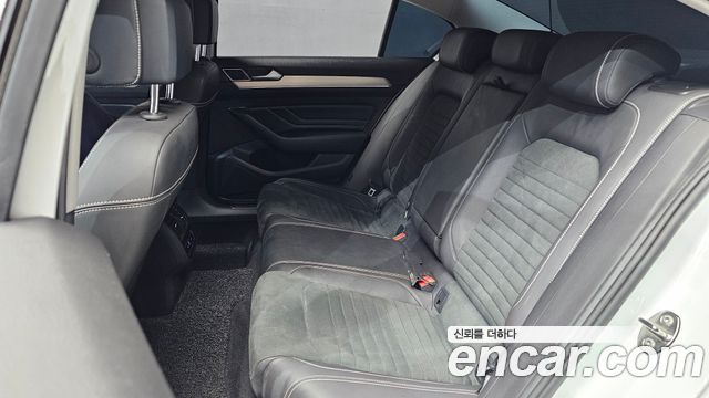 Volkswagen Passat GT (B8) 2.0 TDI Premium 2022 — фото 12