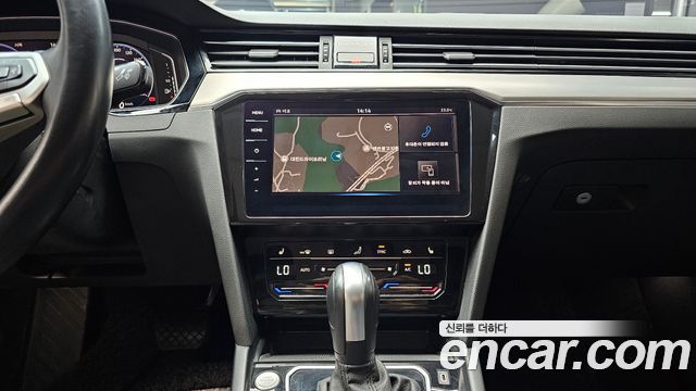 Volkswagen Passat GT (B8) 2.0 TDI Premium 2022 — фото 14