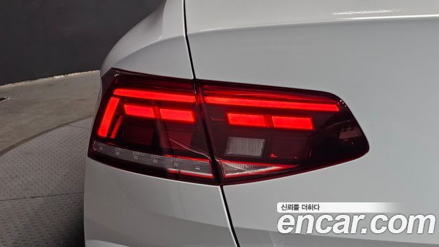 Volkswagen Passat GT (B8) 2.0 TDI Premium 2022 — фото 23
