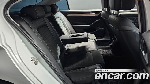 Volkswagen Passat GT (B8) 2.0 TDI Premium 2022 — фото 26