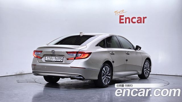 Honda Accord (X) 2.0 Hybrid EX-L 2018 — фото 2