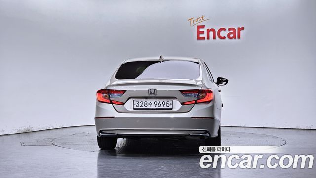 Honda Accord (X) 2.0 Hybrid EX-L 2018 — фото 4