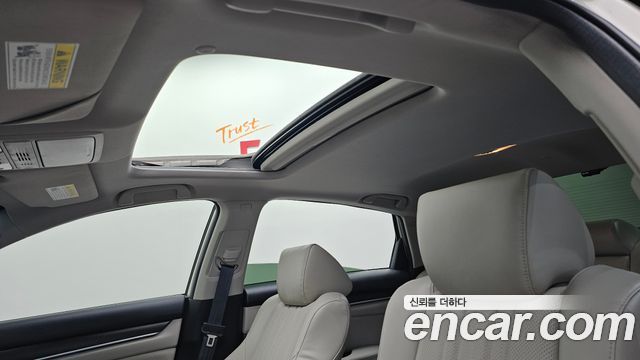 Honda Accord (X) 2.0 Hybrid EX-L 2018 — фото 19