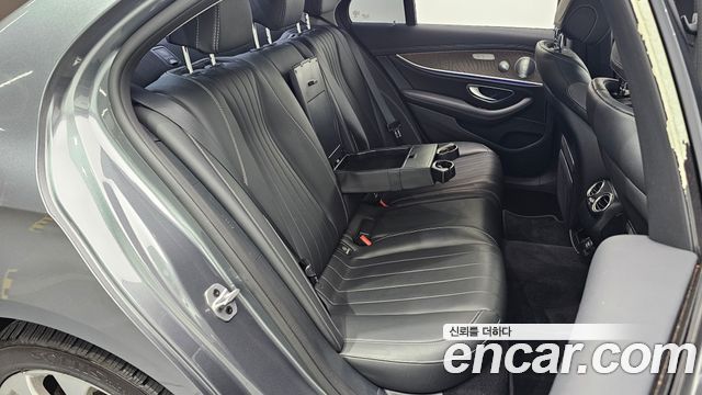 Mercedes-Benz E-Class (W213) E300 Exclusive 2019 — фото 11